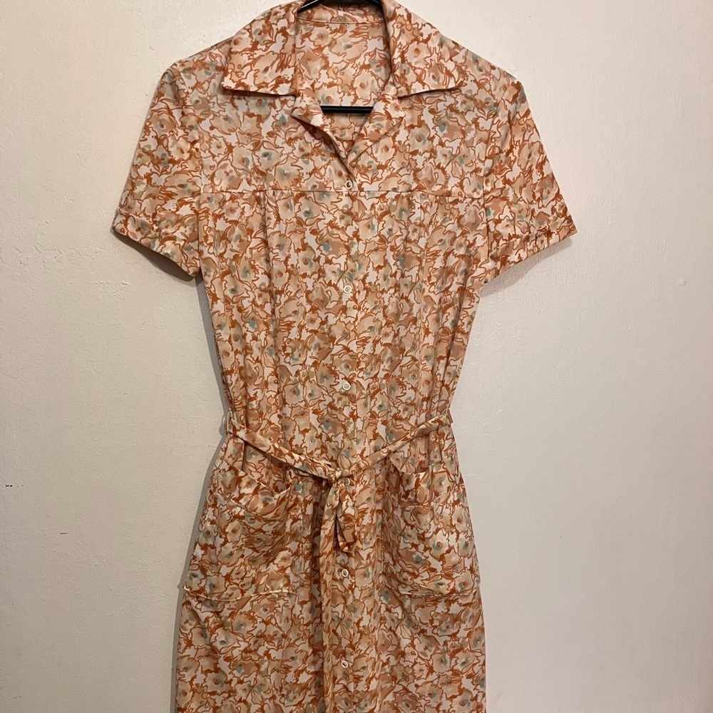 Polyester handmade house dress with belt & snaps vintage 1970’s- 1980’s M/L